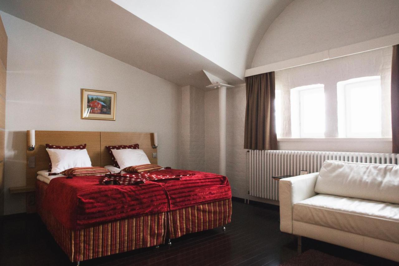 פיטרסארי Hotel Epoque & Apartments מראה חיצוני תמונה
