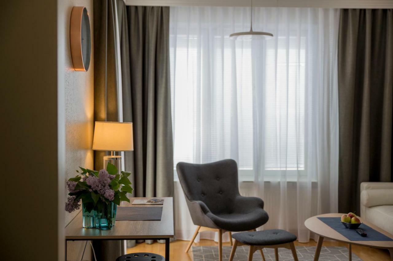פיטרסארי Hotel Epoque & Apartments מראה חיצוני תמונה